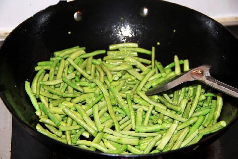 没有煮熟的豆角吃了易中毒！这些救命细节你必须知道